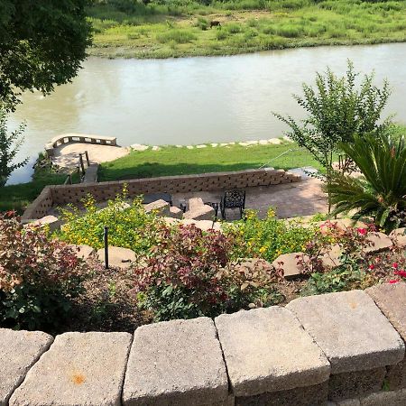 The Perry Riverhouse แบสทร็อป ภายนอก รูปภาพ