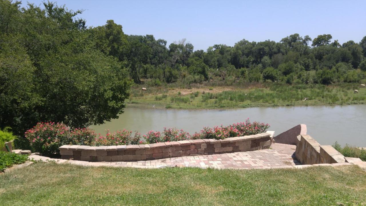 The Perry Riverhouse แบสทร็อป ภายนอก รูปภาพ